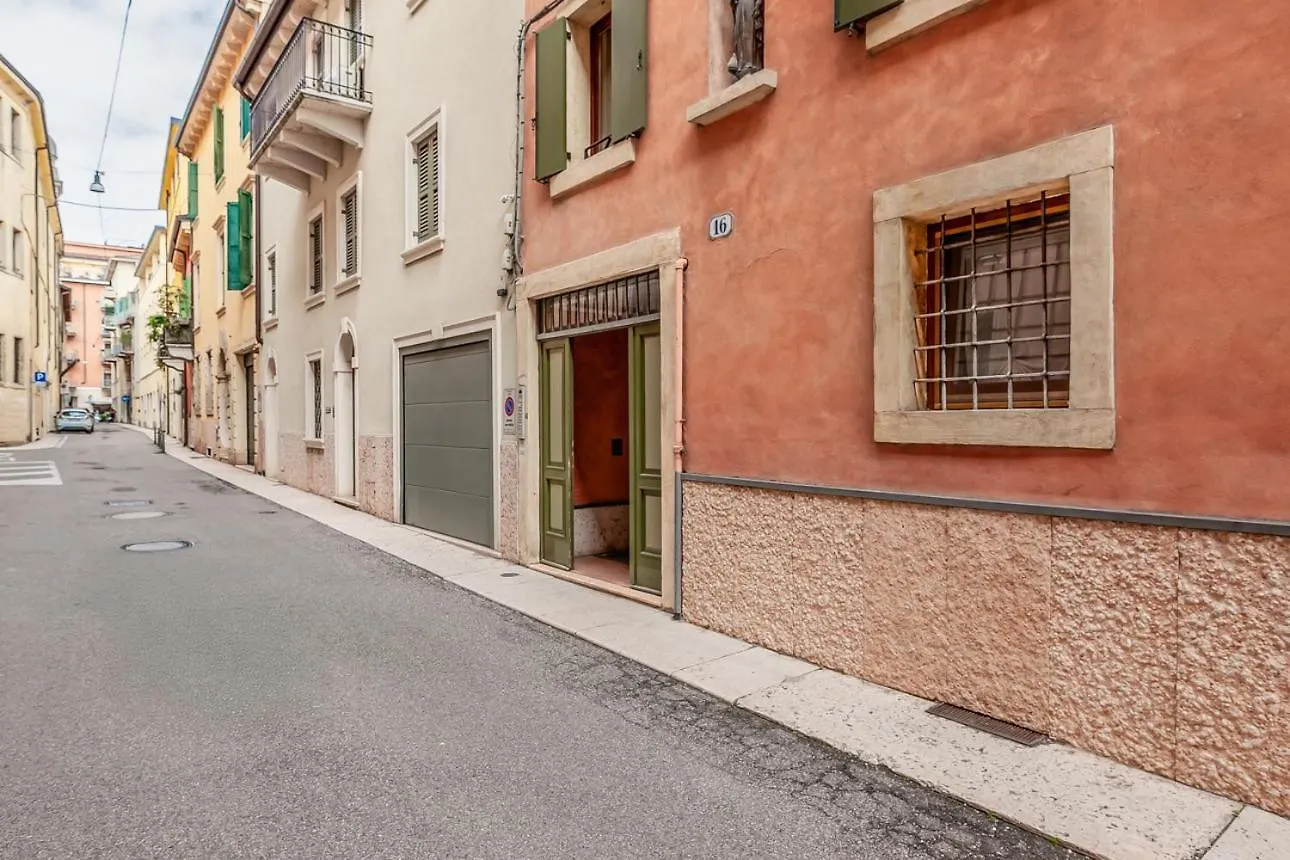 Anniusca Nest Apartamento Verona