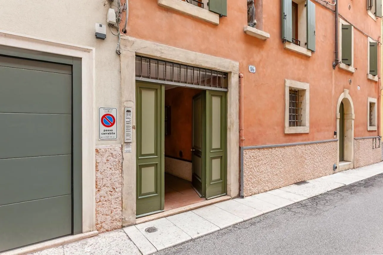 Anniusca Nest Apartamento Verona Itália