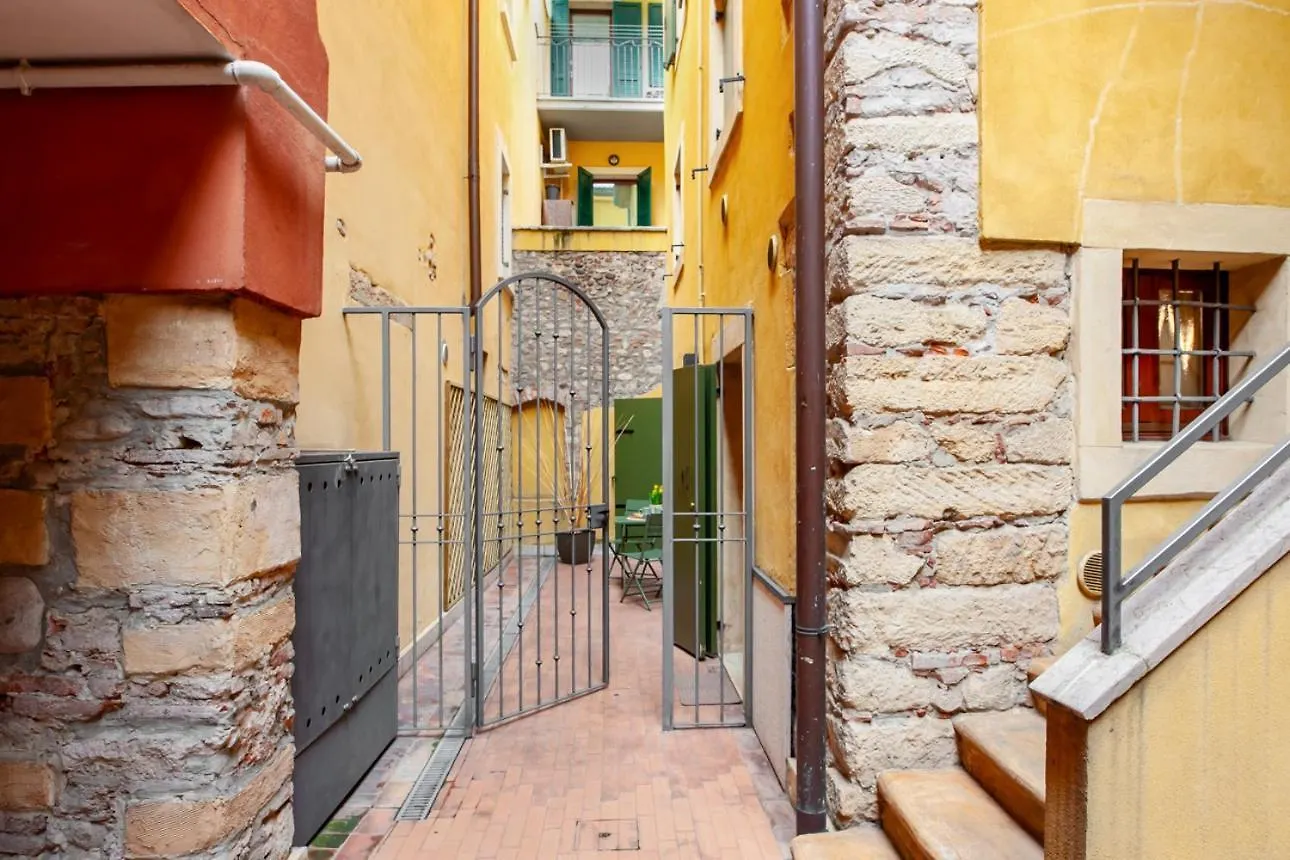 Ferienwohnung Anniusca Nest Verona Italien