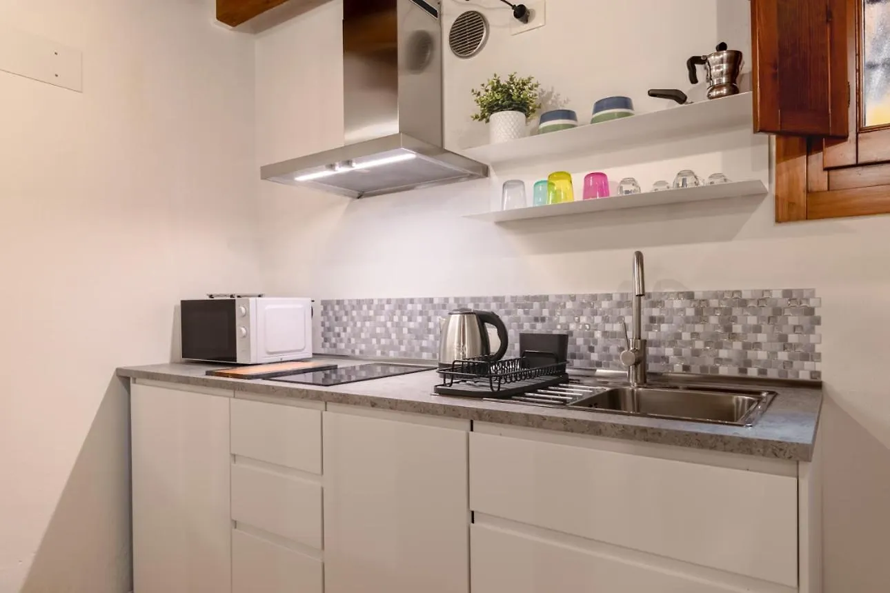Ferienwohnung Anniusca Nest Verona 0*,  Italien