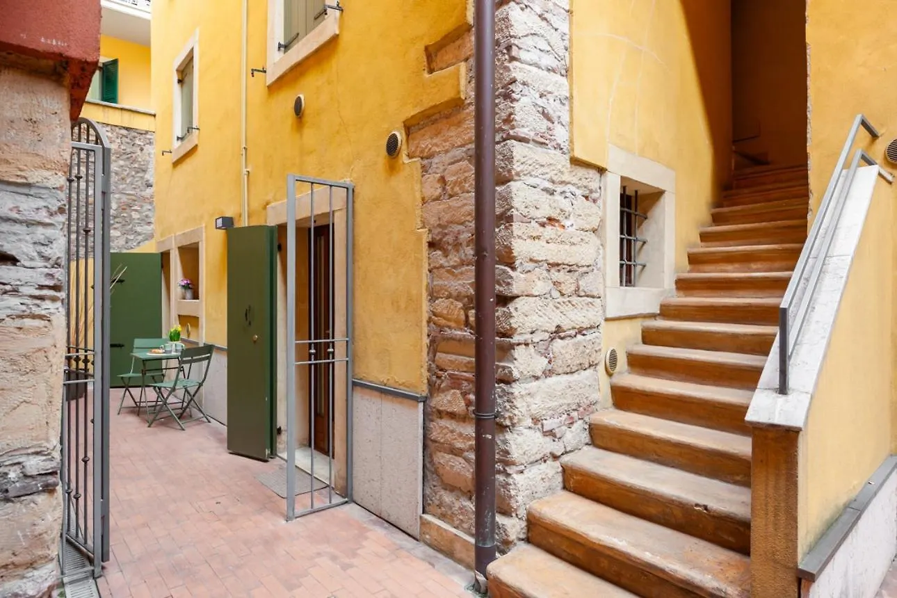 Ferienwohnung Anniusca Nest Verona 0*,  Italien